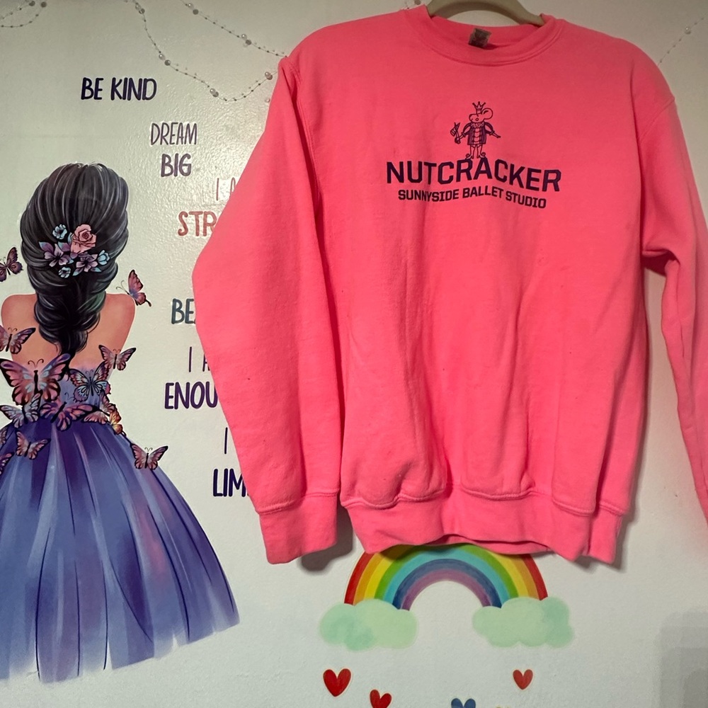 Gildan Bright Pink Graphic Sweatshirt